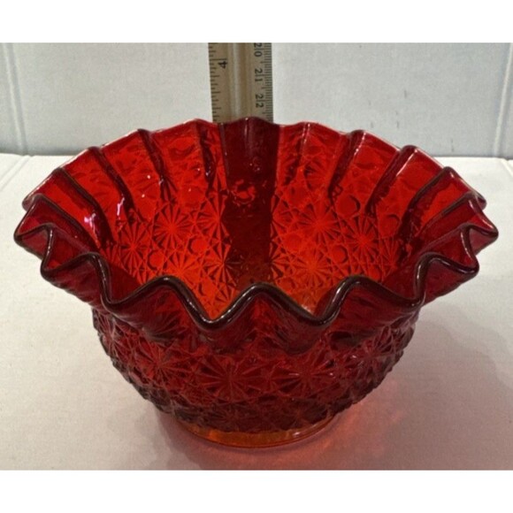 L E Smith Amberdina Daisy and Button 6" Crimped Bowl Ruby Cranberry Red Vintage - Picture 5 of 5